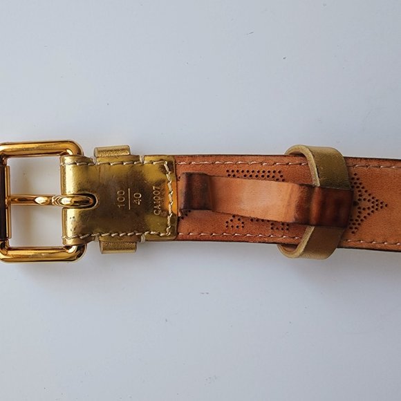 LOUIS VUITTON - AUTHENTIC METALLIC GOLD LEATHER PERFORATED MAHINA BELT - Picture 10 of 10